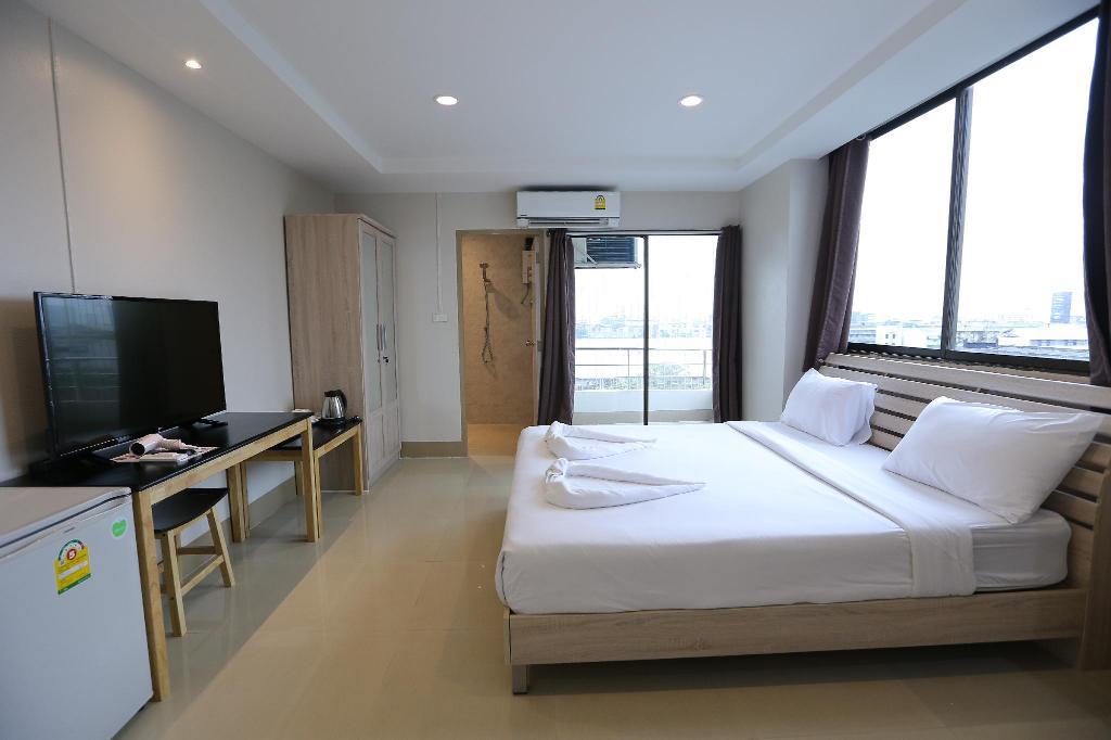 Ck2 Hotel Bangkok Exterior photo