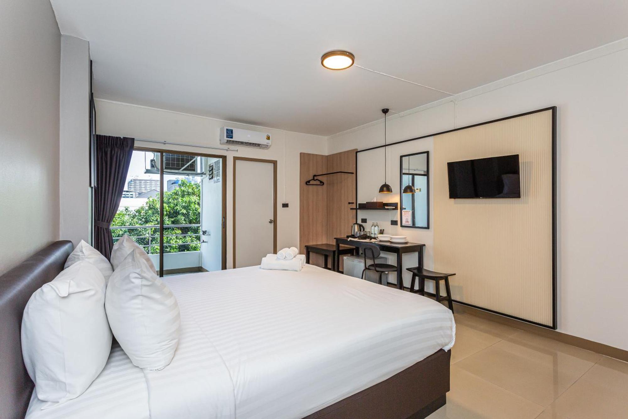 Ck2 Hotel Bangkok Exterior photo