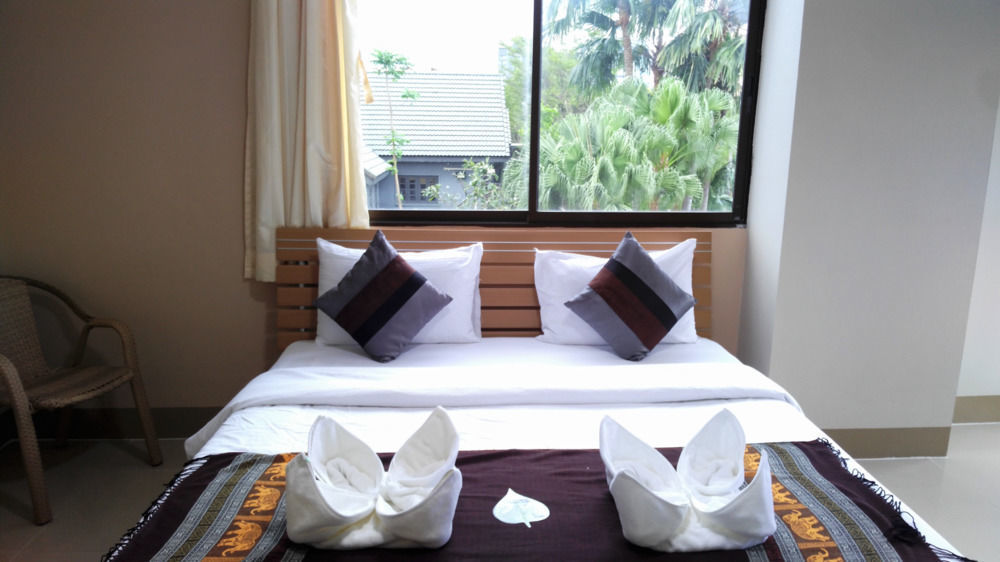 Ck2 Hotel Bangkok Exterior photo